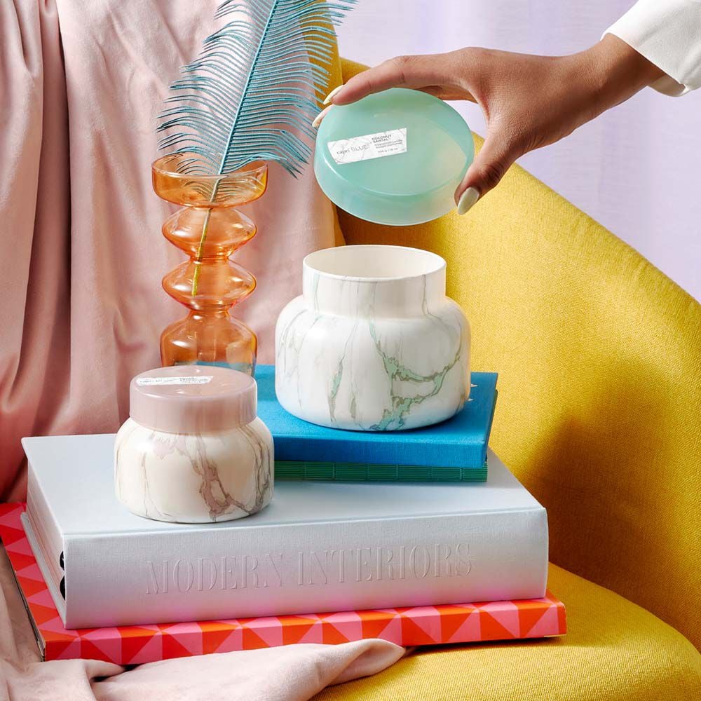 Coconut Santal Modern Marble Signature Candle - Image 3