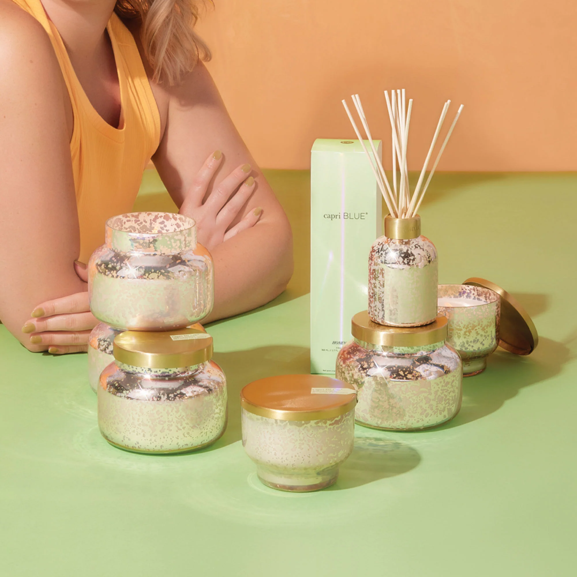 Honeydew Crush Mercury Iridescent Inverted Candle - Image 3