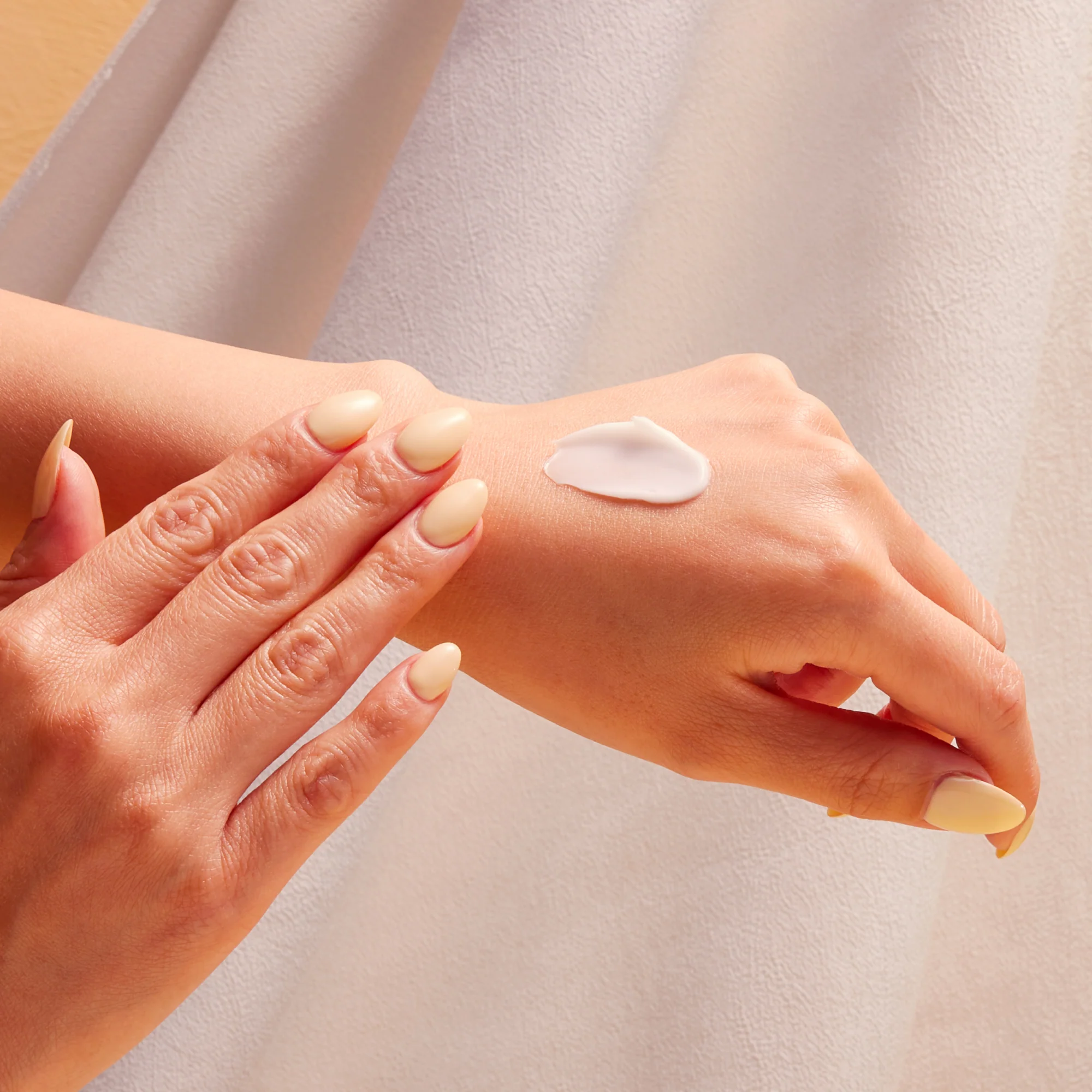 Volcano Flora Edit Hand Cream - Image 3